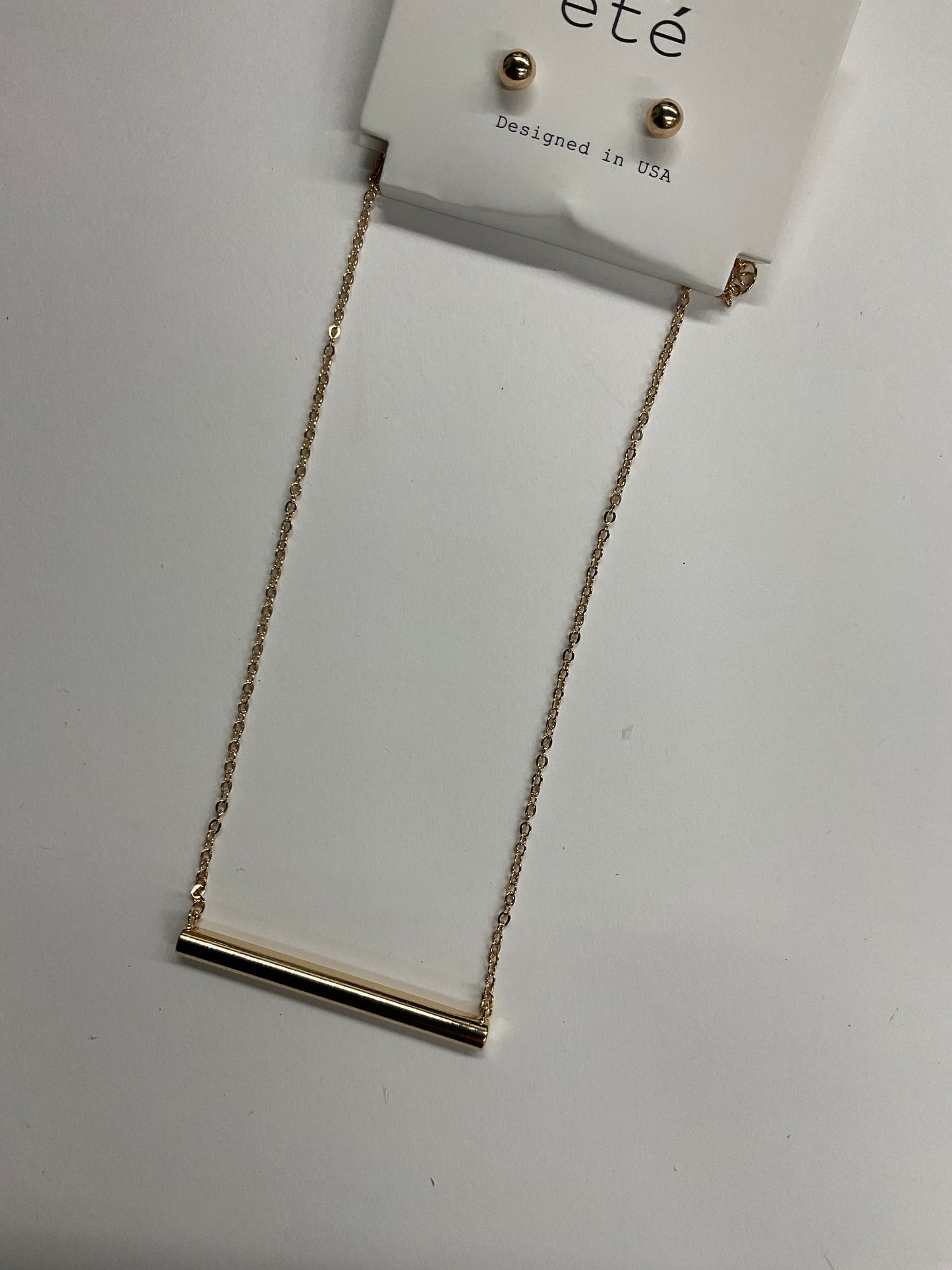 Simple Bar Necklace