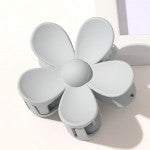 MF Plucked Petal Flower Clip