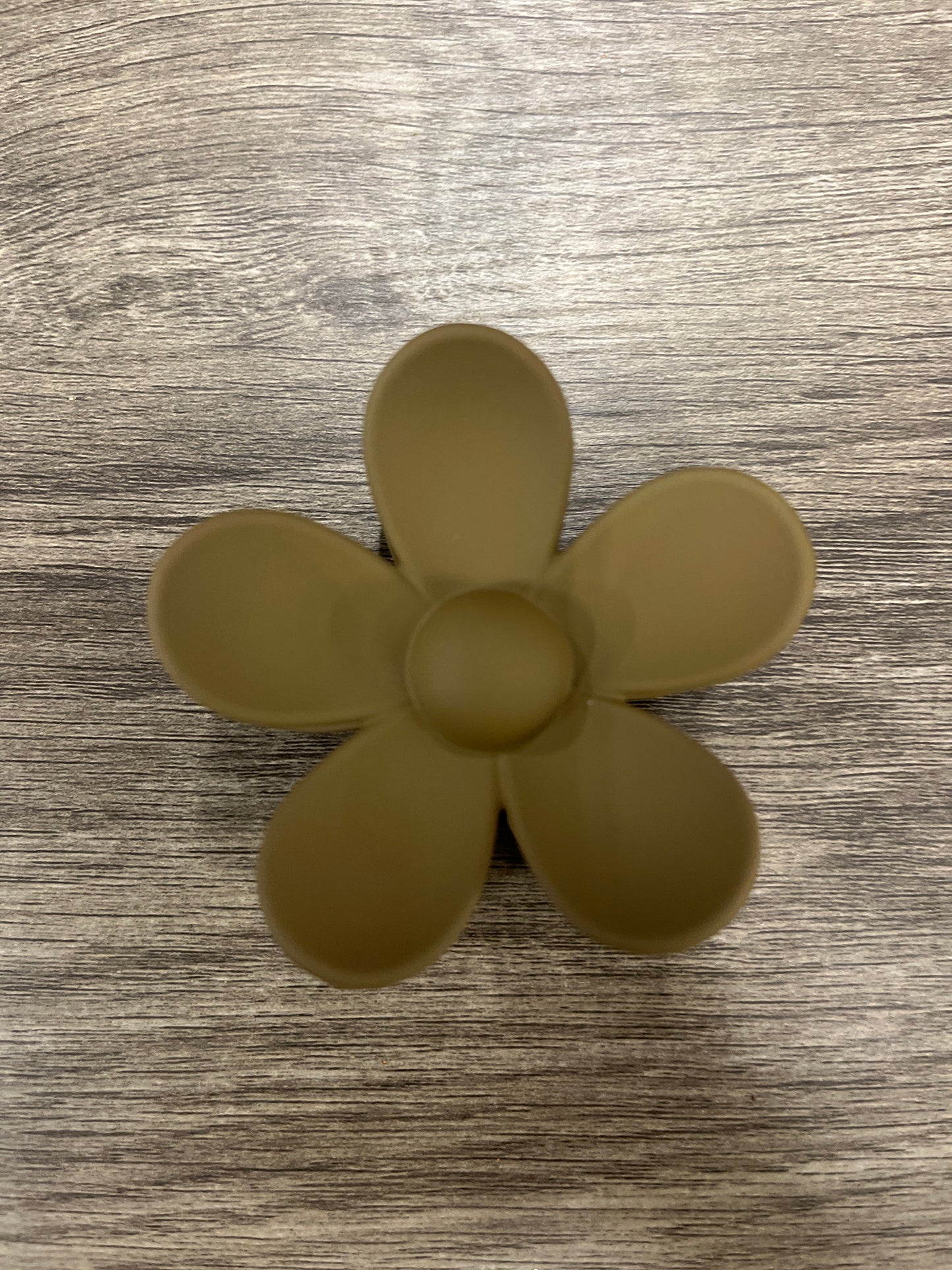 MF Plucked Petal Flower Clip