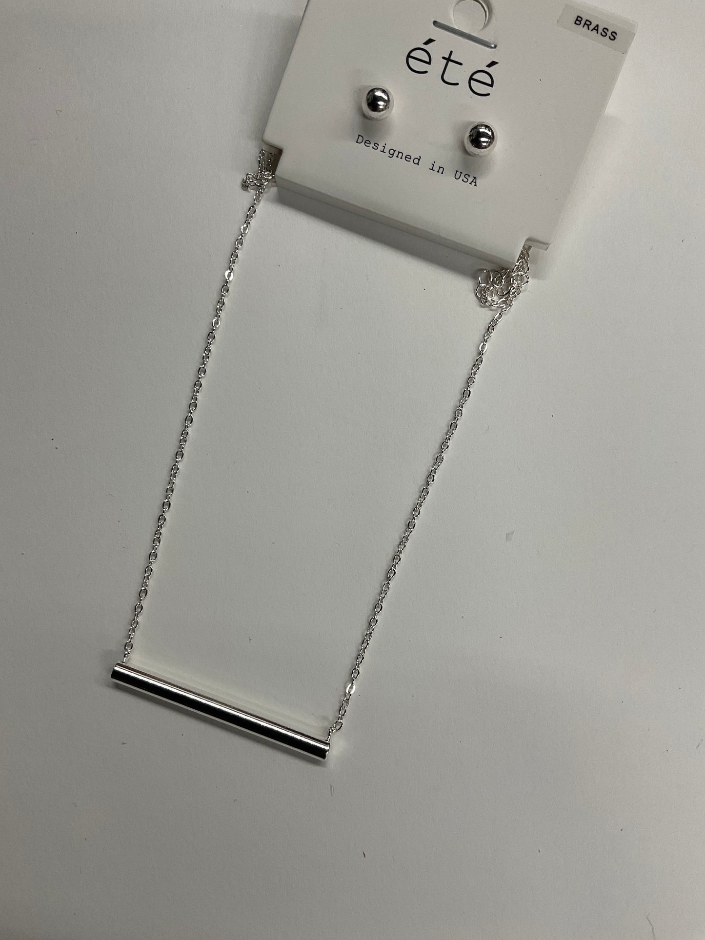Simple Bar Necklace