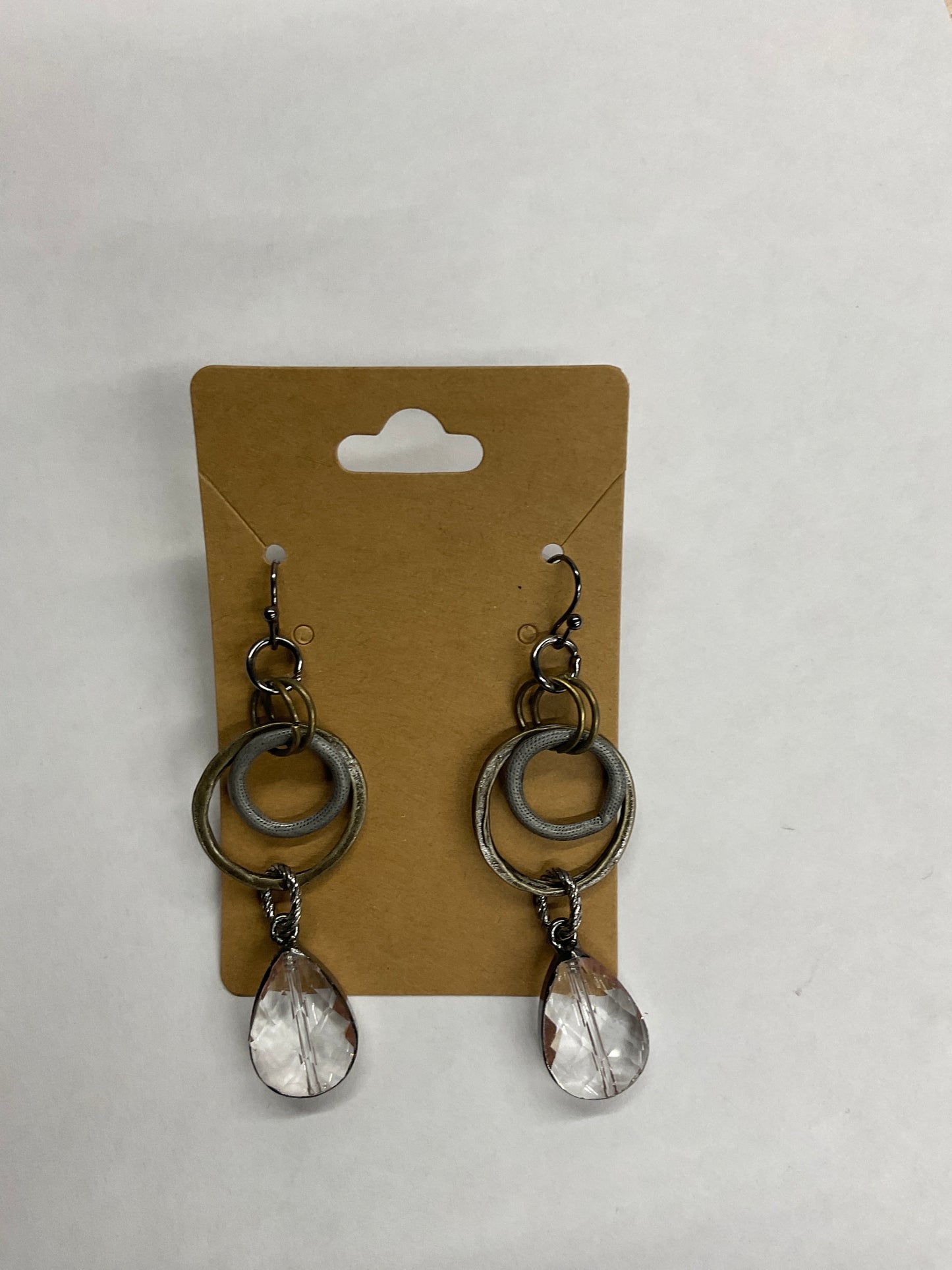 Mix Metal Circles With Teardrop Stone Earrings