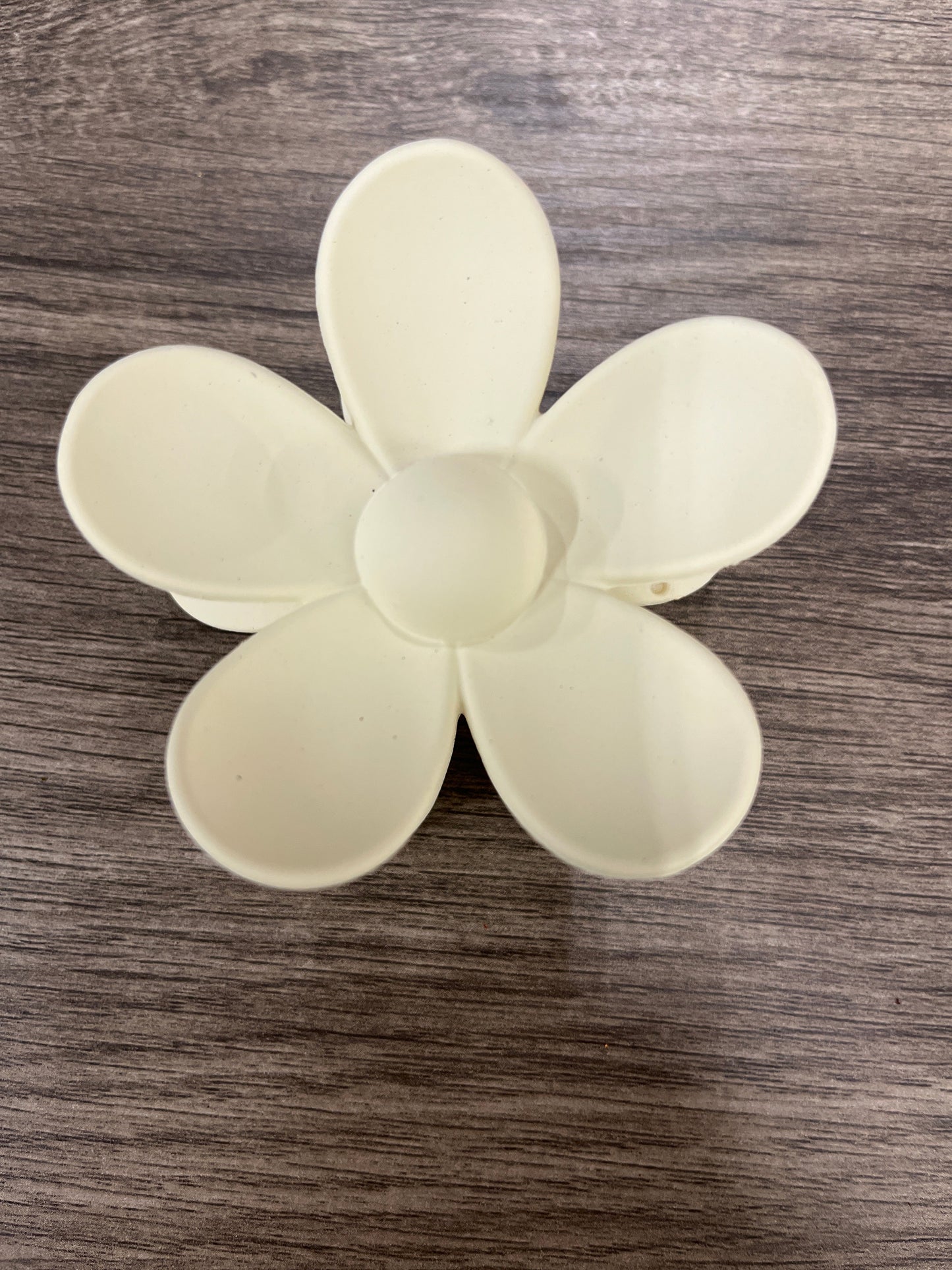 MF Plucked Petal Flower Clip