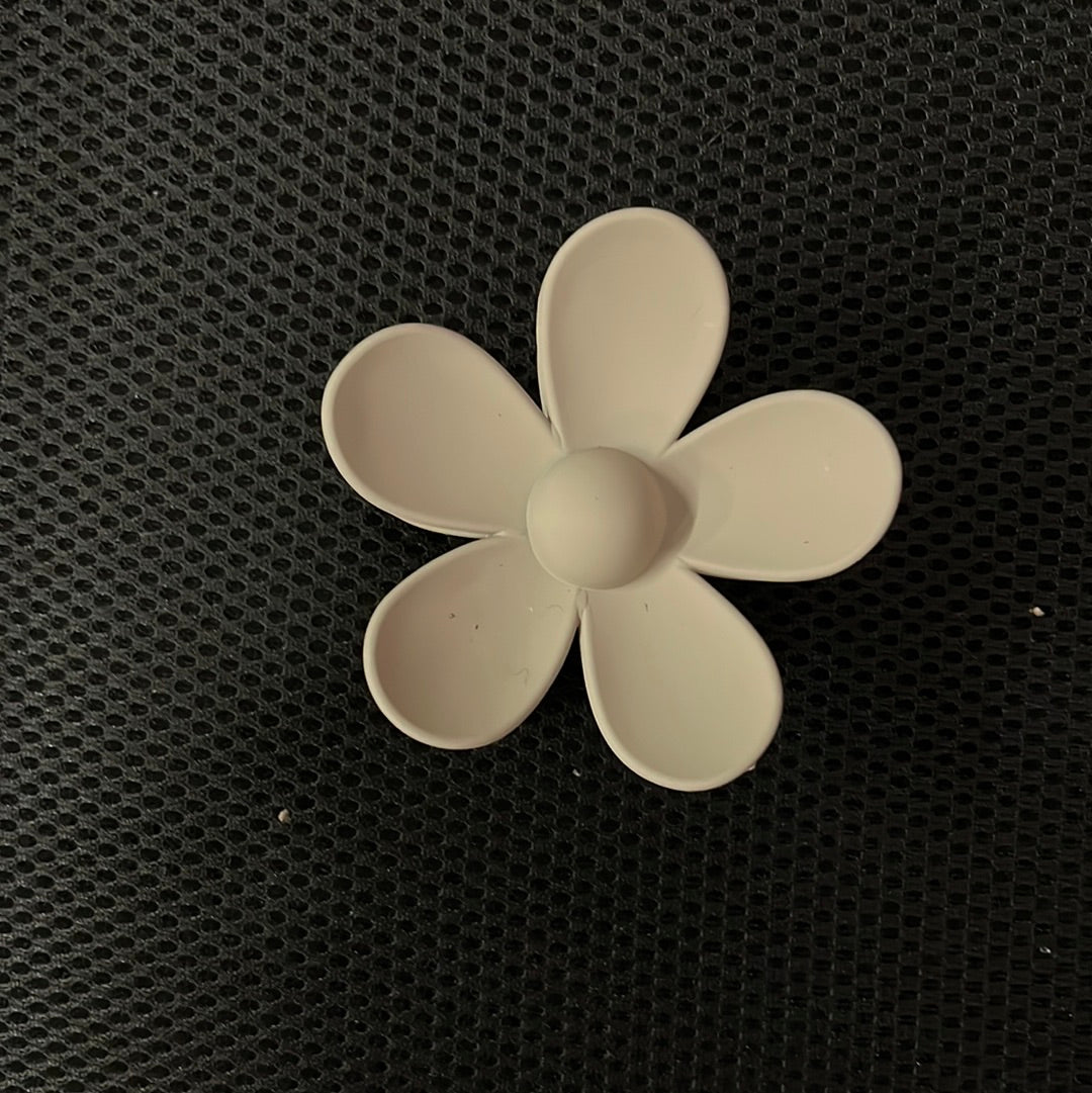 MF Plucked Petal Flower Clip