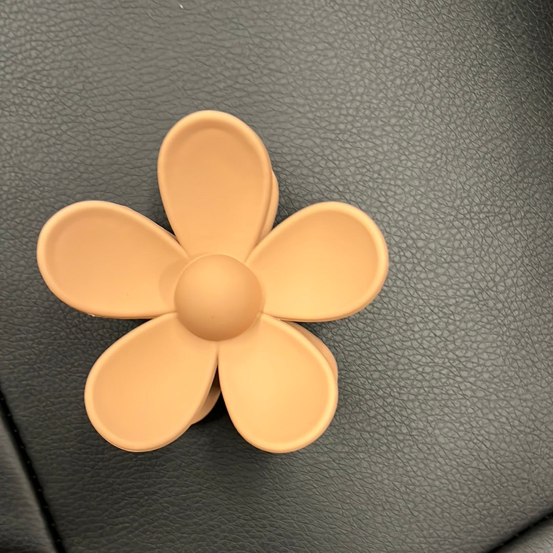 MF Plucked Petal Flower Clip