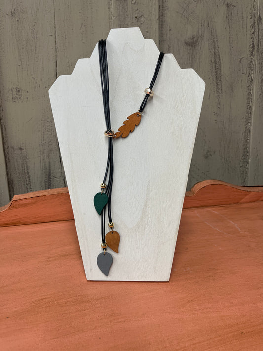 Dangle Leaf Necklace