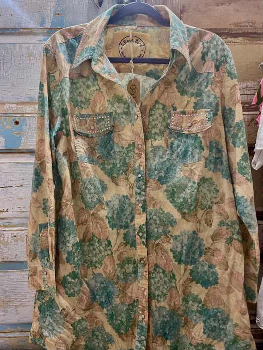 Hydrangea Button up￼