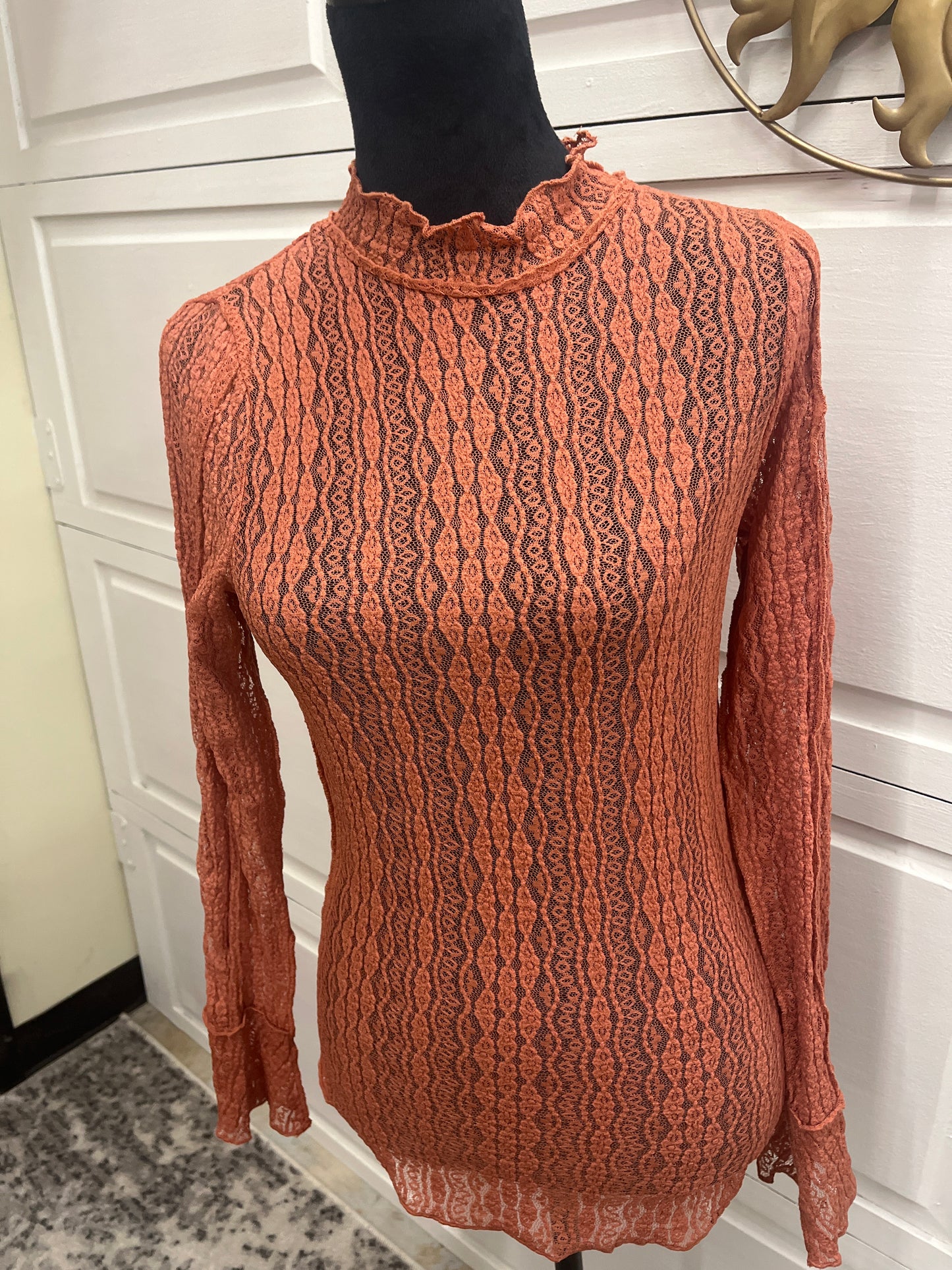 Lace Fitted Ladies Top