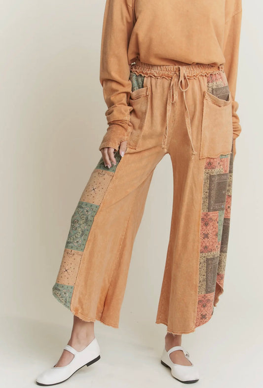 Patch cropped pants