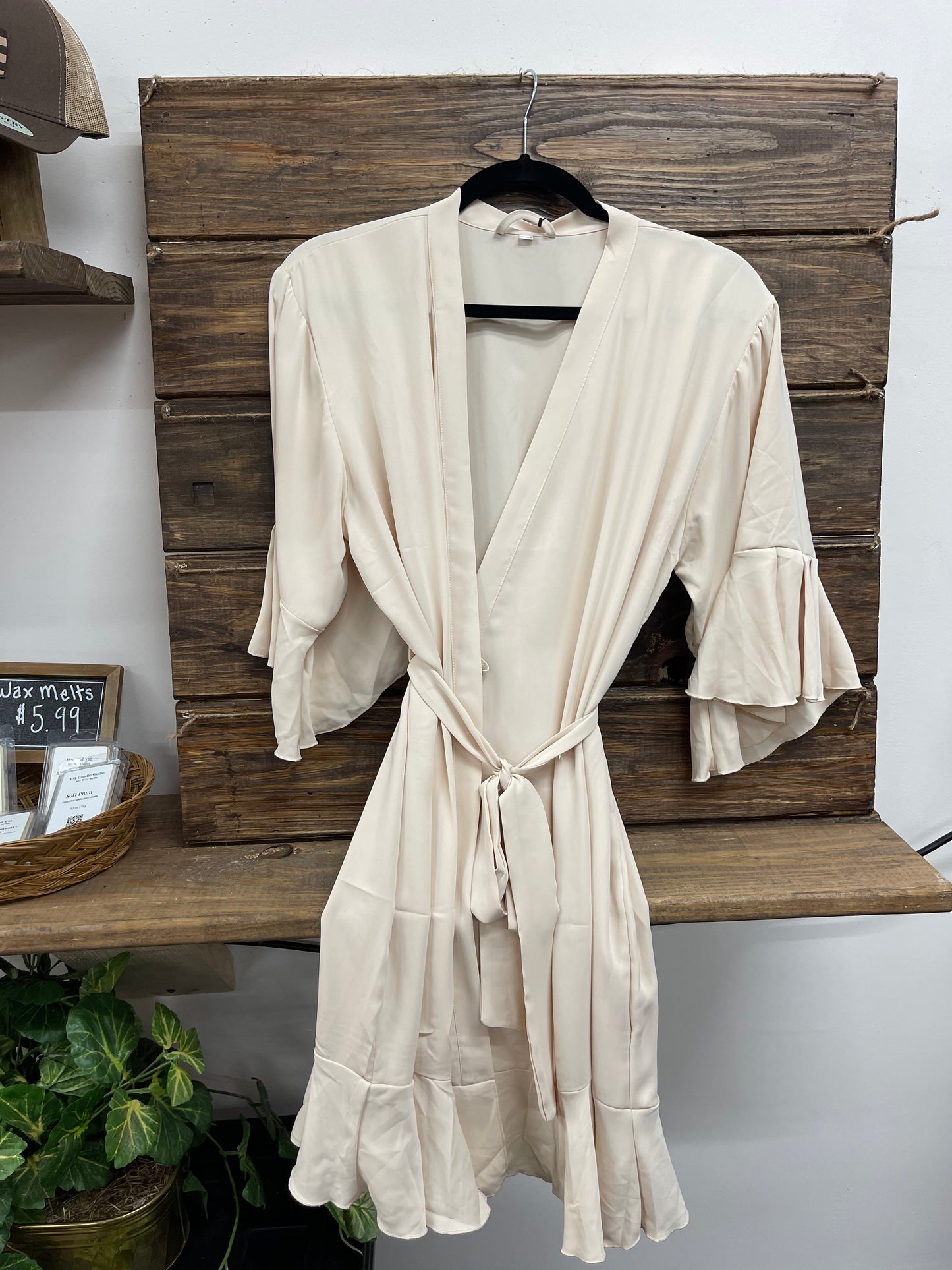 Ruffle robe