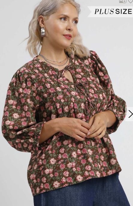 Vintage Floral Pintuck Plus Top