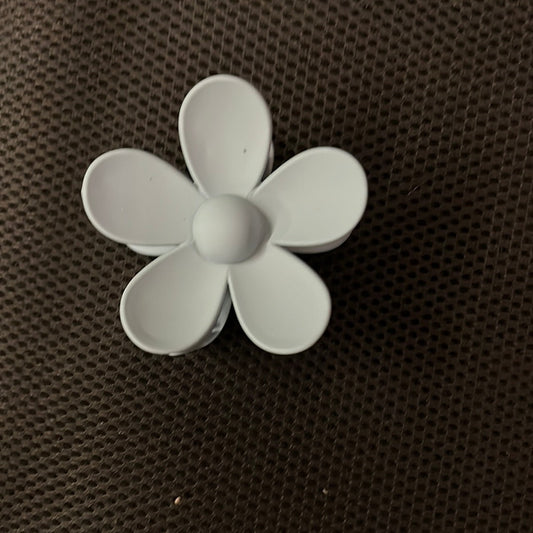 MF Plucked Petal Flower Clip